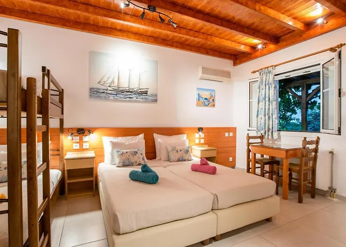 孔塔拉托斯一室公寓和公寓酒店 *