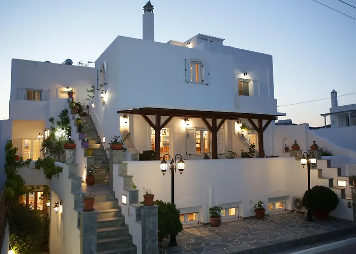 孔塔拉托斯一室公寓和公寓酒店 Páros