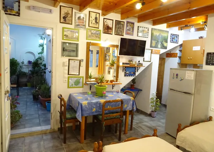 孔塔拉托斯一室公寓和公寓酒店 * Páros