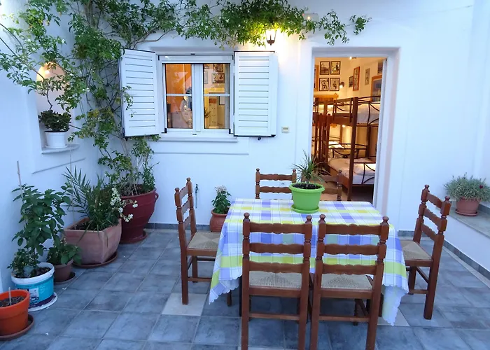 孔塔拉托斯一室公寓和公寓酒店 * Páros