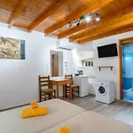 Kontaratos & Parikia (Paros)