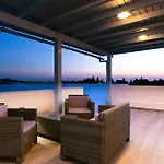 Kontaratos & Apartment Parikia (Paros)