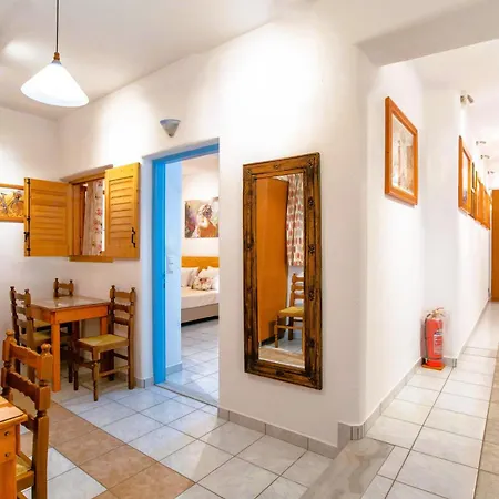 Kontaratos Studios&apartments Apartamento Páros