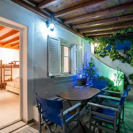 Apartment Kontaratos & Parikia (Paros)