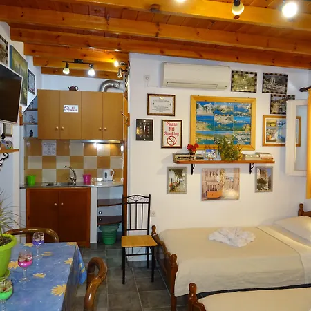 Kontaratos Studios&apartments Apartamento Páros