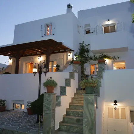 Kontaratos Studios&apartments Páros