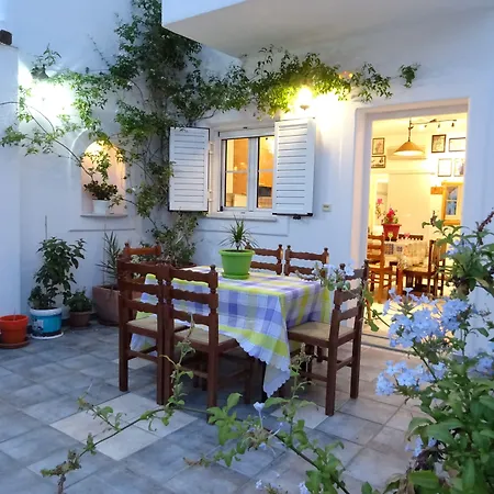 Kontaratos Studios&apartments