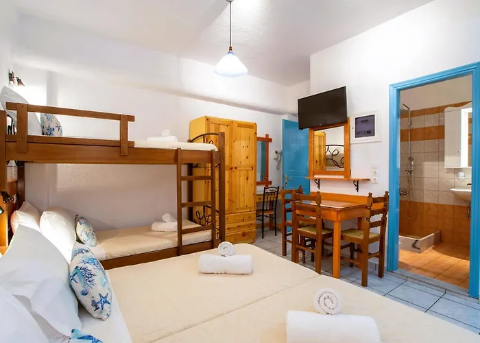 Kontaratos & דירה *