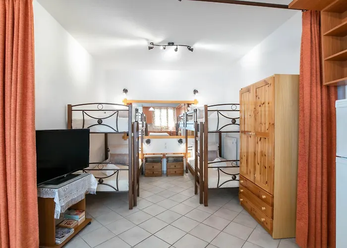 Apartmán Kontaratos & *