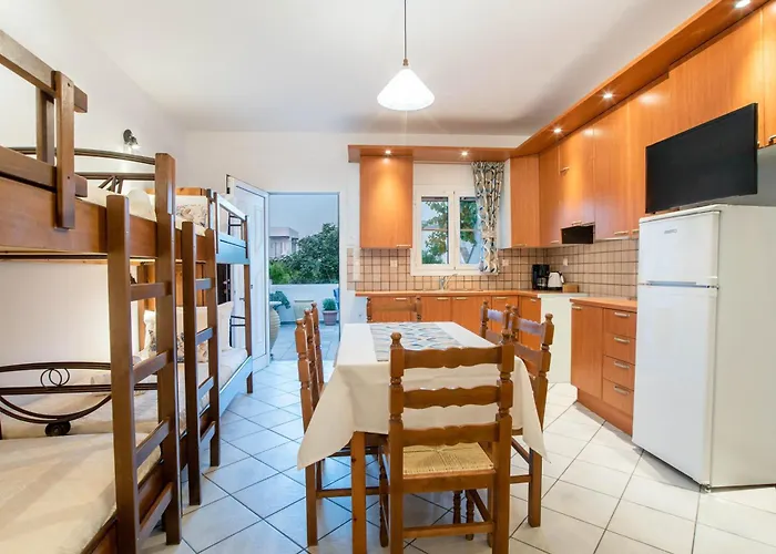 Kontaratos & דירה פארוס